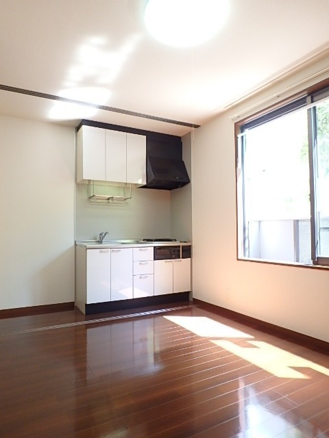 ��ʌ��������܎s�k��~�͒��̃A�p�[�g�̂��̑������E�X�y�[�X