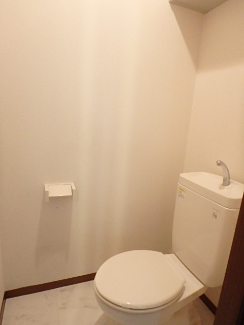 ��ʌ��������܎s�k��~�͒��̃A�p�[�g�̃g�C��