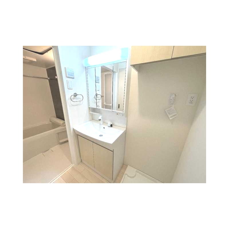 ��ʌ�����s�˒˂S���ڂ̃}���V�����̐��ʏ�