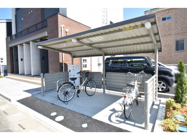 ��ʌ������s���v��̃A�p�[�g�̂��̑�