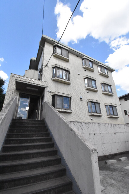 ��ʌ��������܎s������厚�쒆�ۂ̃}���V�����̌����O��