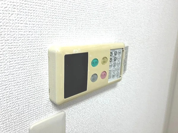 ��ʌ��������܎s��{��y�蒬�P���ڂ̃A�p�[�g�̂��̑��ݔ�