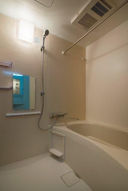 ��ʌ��������܎s��΋擌���Q���ڂ̃A�p�[�g�̃o�X