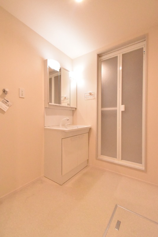 ��ʌ��z�J�s�z���J�T���ڂ̃}���V�����̐��ʏ�