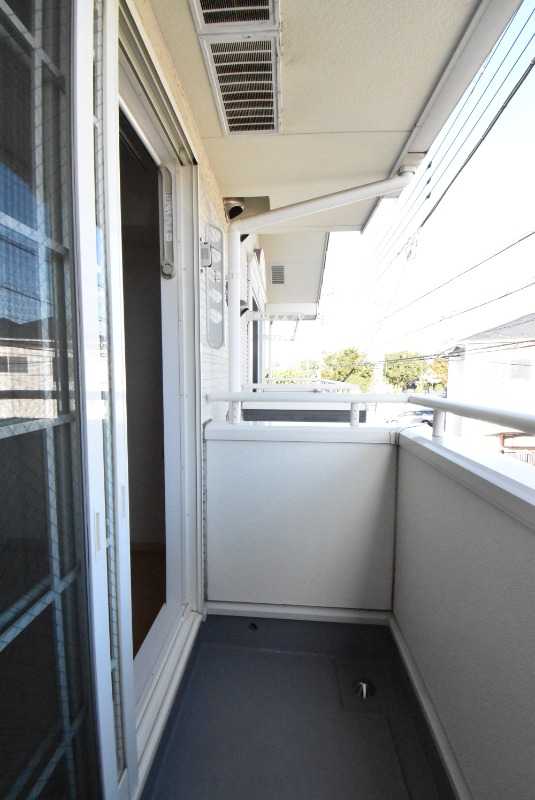 ��ʌ�����s���s�o�H�Q���ڂ̃A�p�[�g�̃o���R�j�[