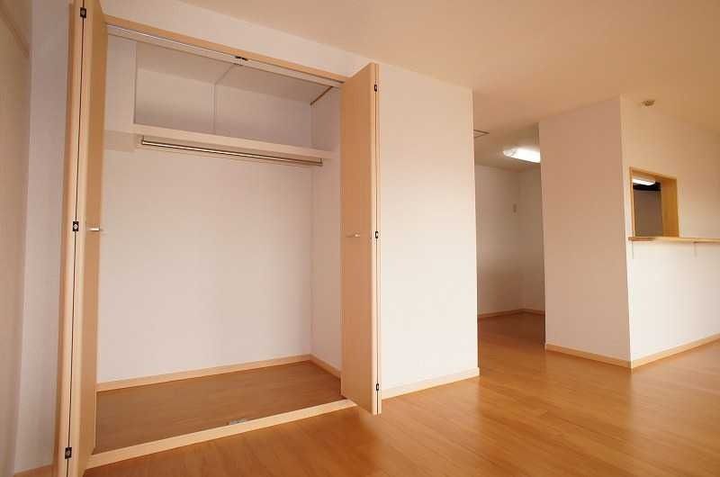 ��ʌ�����s������U���ڂ̃}���V�����̎��[