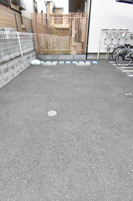 ��ʌ��������܎s��΋擌���Q���ڂ̃A�p�[�g�̒��ԏ�