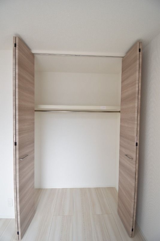 ��ʌ��������܎s��{��O���Q���ڂ̃e���X�n�E�X�̎��[