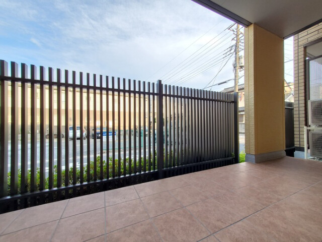 ��ʌ��������܎s��{��O���Q���ڂ̃e���X�n�E�X�̃G���g�����X