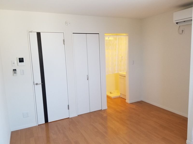 ��ʌ��t�����s�l��˂Q���ڂ̃A�p�[�g�̋��ԁE���r���O