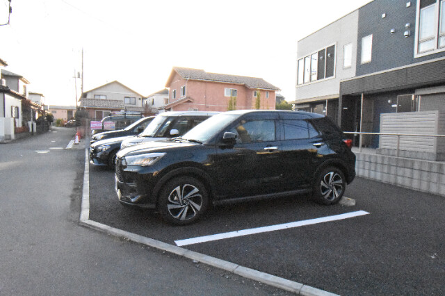 ��ʌ�����s�厚�����̃}���V�����̒��ԏ�