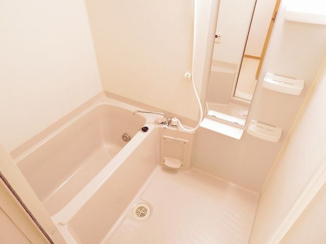 ��ʌ�����s���ԂP���ڂ̃A�p�[�g�̃o�X