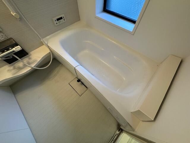 ��ʌ��z�J�s���������̃}���V�����̃o�X