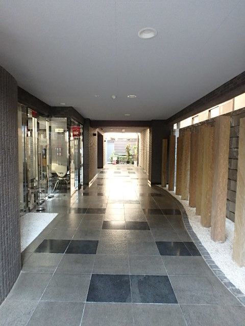 ��ʌ��������܎s��{�捂�@���P���ڂ̃}���V�����̃G���g�����X