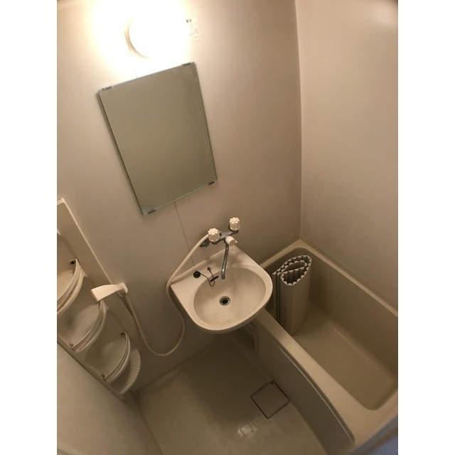 ��ʌ��������܎s��΋擌���P���ڂ̃A�p�[�g�̃o�X