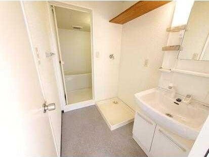 ��ʌ��������܎s�Y�a��哌�Q���ڂ̃}���V�����̐��ʏ�