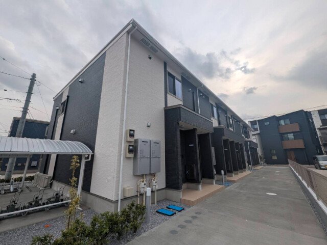 ��ʌ��������܎s������x�蒬�̃A�p�[�g�̌����O��