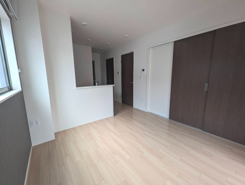 ��ʌ��������܎s������x�蒬�̃A�p�[�g�̋����E���r���O