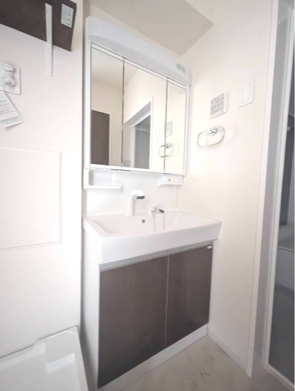 ��ʌ��������܎s������x�蒬�̃A�p�[�g�̐��ʏ�