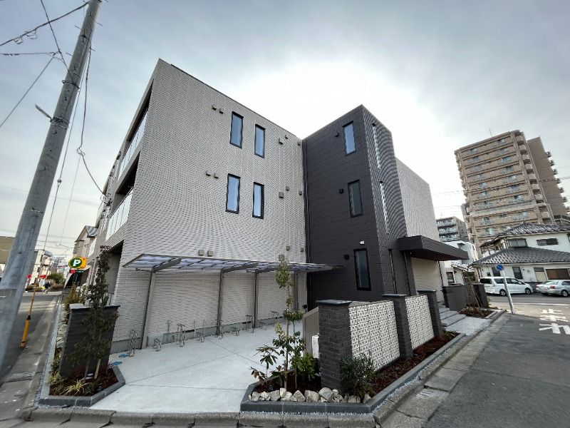 ��ʌ�����s�Œ��c�P���ڂ̃}���V�����̌����O��