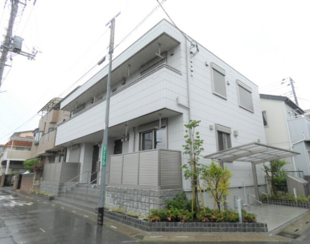 ��ʌ�����s�씵���J�R���ڂ̃}���V�����̌����O��