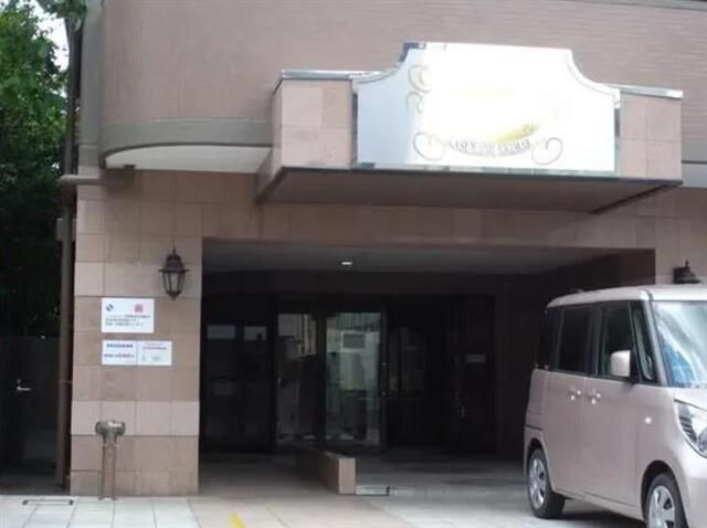 ��ʌ��t�����s���ǂQ���ڂ̃}���V�����̃G���g�����X