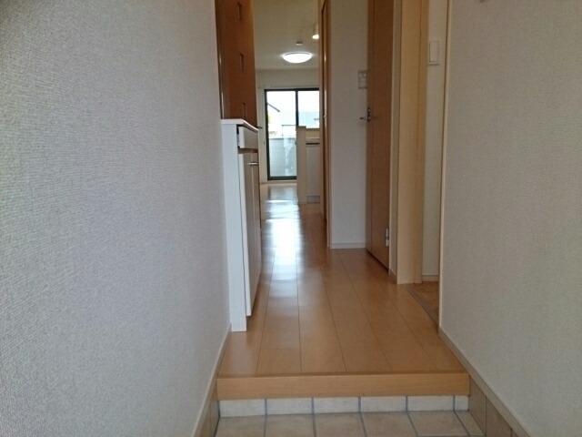 ��ʌ��������܎s���厚��J���̃A�p�[�g�̌���