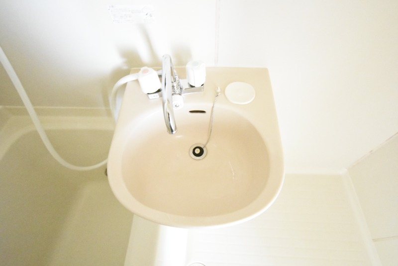 ��ʌ��������܎s������x�蒬�̃A�p�[�g�̐��ʏ�