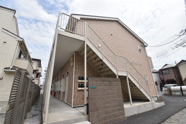 ��ʌ������s�����S���ڂ̃A�p�[�g�̌����O��