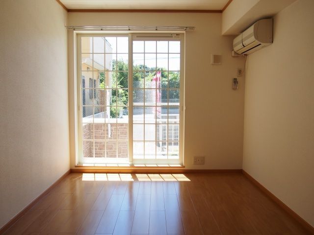 ��ʌ��������܎s������厚�쒆��̃A�p�[�g�̋��ԁE���r���O