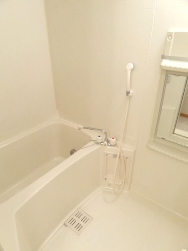 ��ʌ��������܎s������厚�쒆��̃A�p�[�g�̃o�X