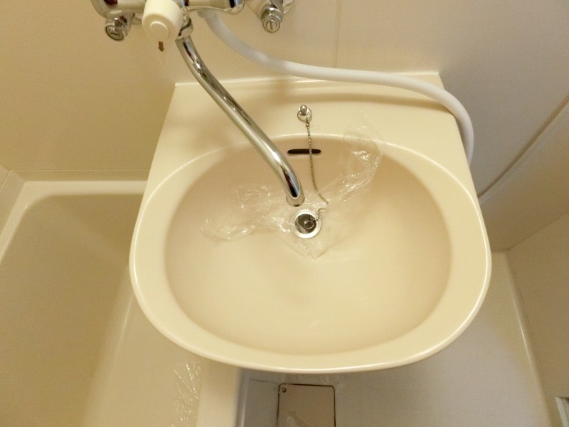 ��ʌ��������܎s��΋戤�����̃A�p�[�g�̐��ʏ�