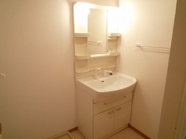 ��ʌ��k�����S�ɓޒ����h��Q���ڂ̃A�p�[�g�̐��ʏ�