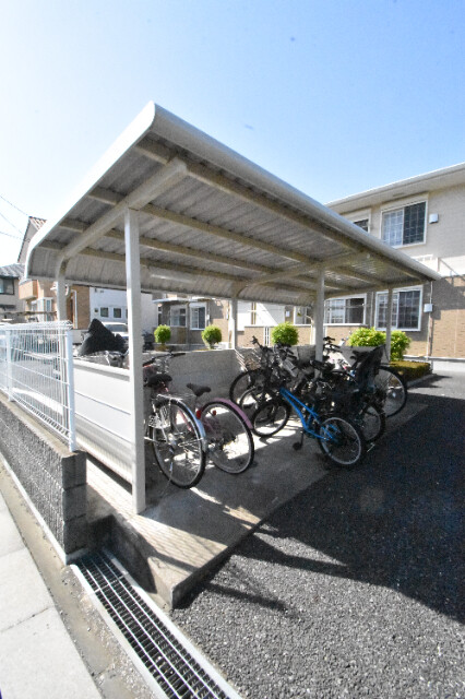 ��ʌ��k�����S�ɓޒ����h��Q���ڂ̃A�p�[�g�̂��̑�