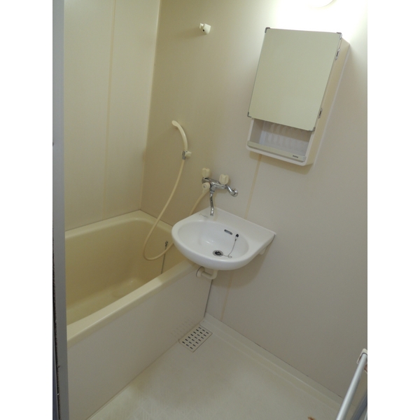 ��ʌ��������܎s������厚�䑠�̃A�p�[�g�̃o�X