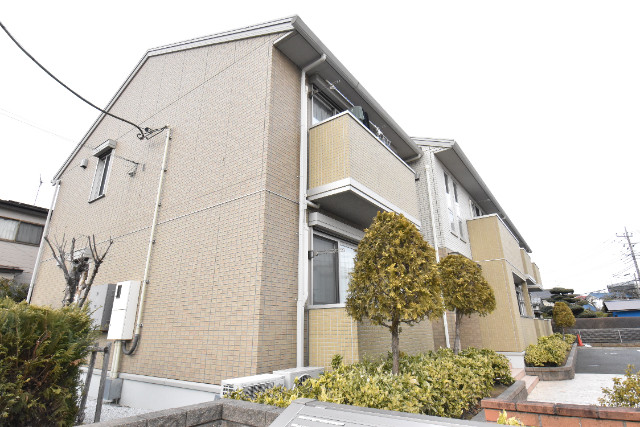 ��ʌ��������܎s�����擌��{�Q���ڂ̃A�p�[�g�̌����O��