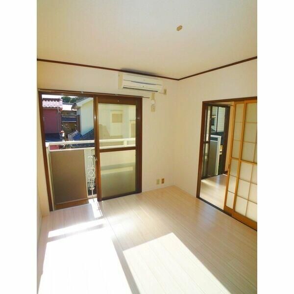 ��ʌ��������܎s������厚�䑠�̃A�p�[�g�̋��ԁE���r���O