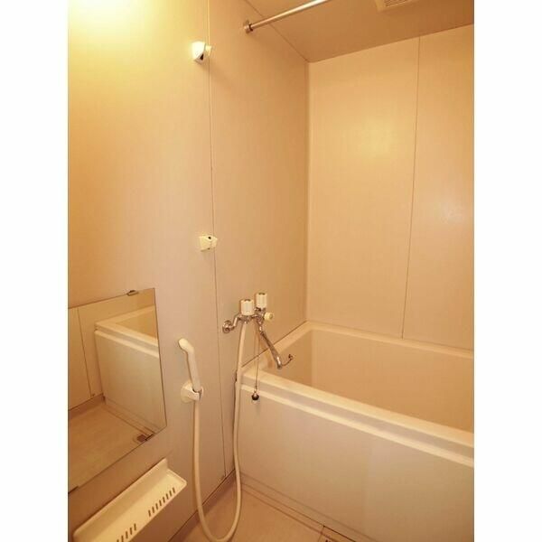 ��ʌ��������܎s������厚�䑠�̃A�p�[�g�̃o�X