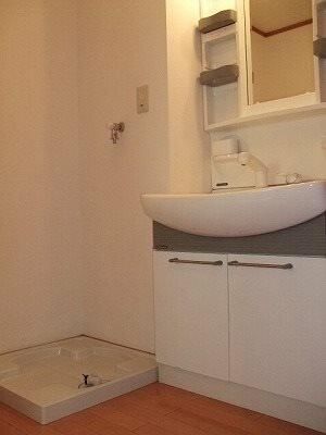 ��ʌ��������܎s�������˂R���ڂ̃A�p�[�g�̐��ʏ�