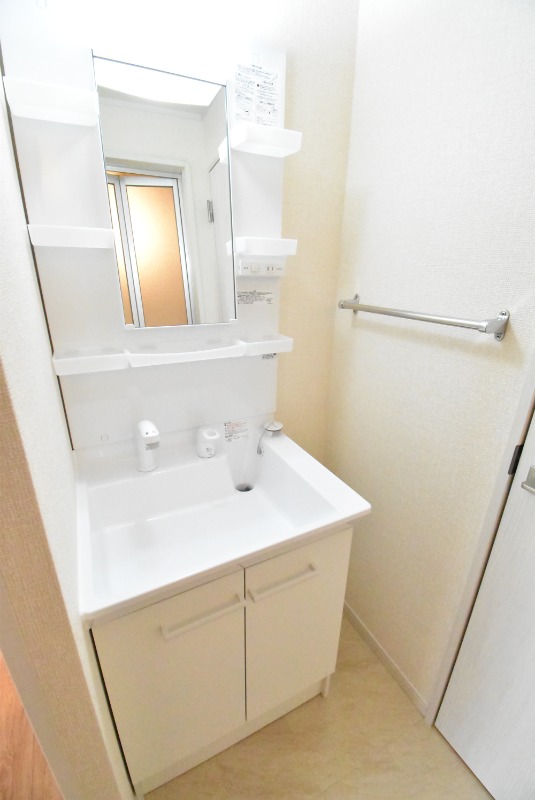 ��ʌ��������܎s������厚�䑠�̃A�p�[�g�̐��ʏ�