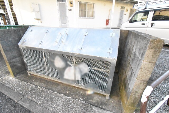 ��ʌ��������܎s������厚�䑠�̃A�p�[�g�̂��̑�