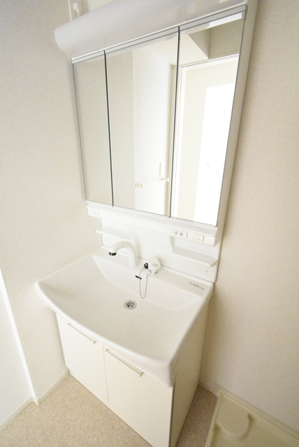 ��ʌ��������܎s��΋撇���Q���ڂ̃A�p�[�g�̐��ʏ�