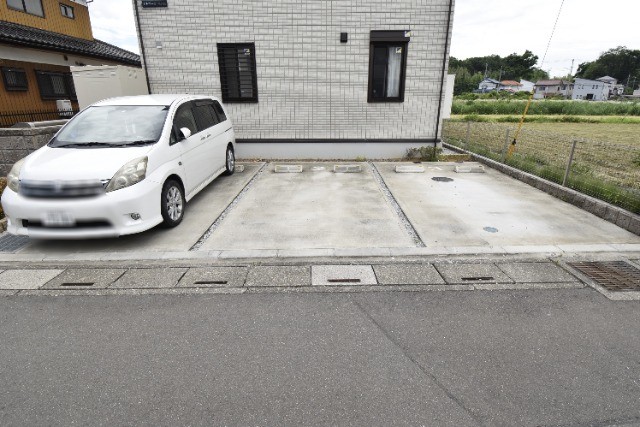 ��ʌ��������܎s����{�O���̃A�p�[�g�̒��ԏ�