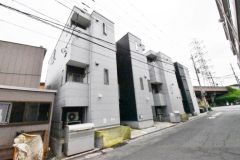 ��ʌ�����s���ԂP����1-7�̃A�p�[�g�̌����O��