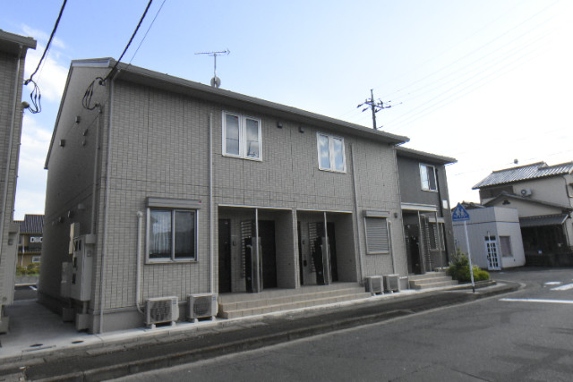 ��ʌ�����s���R���ڂ̃A�p�[�g�̃G���g�����X