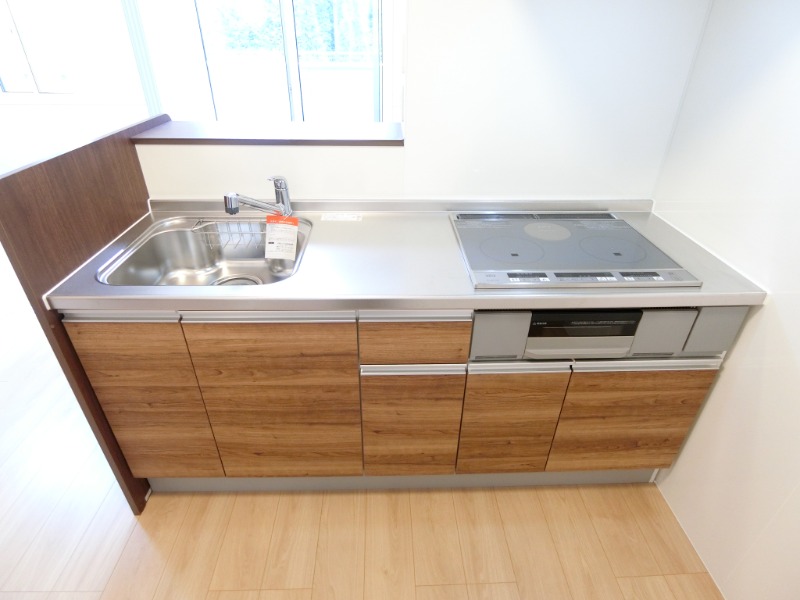 ��ʌ�����s���R���ڂ̃A�p�[�g�̃L�b�`��