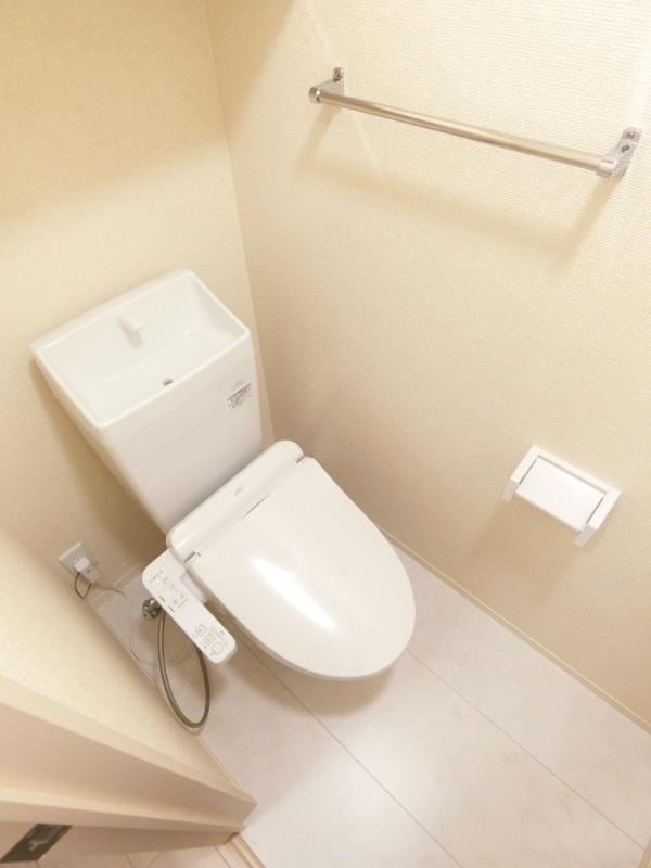 ��ʌ�����s���R���ڂ̃A�p�[�g�̃g�C��