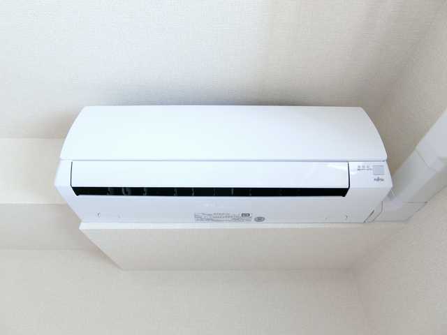 ��ʌ�����s���R���ڂ̃A�p�[�g�̂��̑��ݔ�