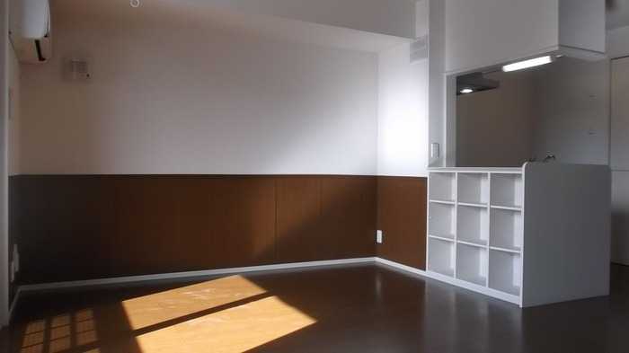 ��ʌ��z�J�s���C�N�^�E���P���ڂ̃A�p�[�g�̋��ԁE���r���O