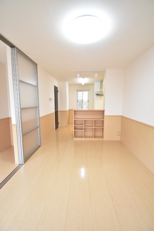 ��ʌ��������܎s����厚����{���̃A�p�[�g�̋��ԁE���r���O